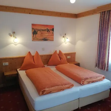 Finkenhof Bed and Breakfast *