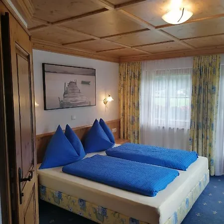 Finkenhof Bed and Breakfast