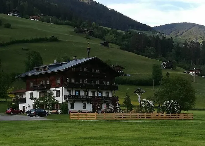 Finkenhof * والد ام بينزاغو